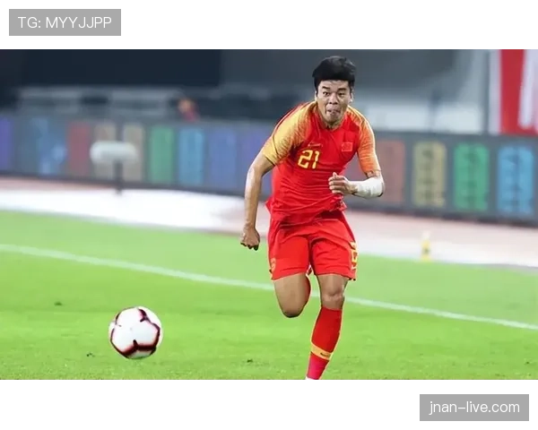 加拿大男足在新赛季初连场不败，防守表现稳健，阵型磨合提升